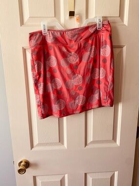 Coral Printed Active Skort with Dot Motif